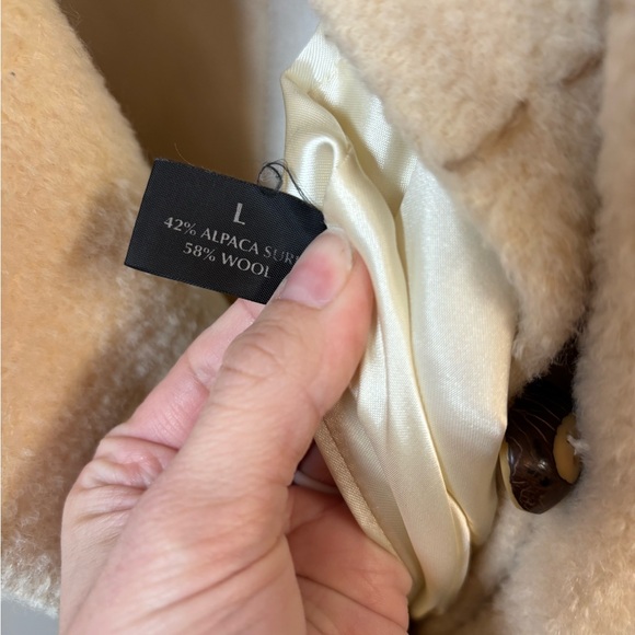 Alpaca 111 Handfinished Alpaca Suri Wool Long Cream Coat - Picture 6 of 9